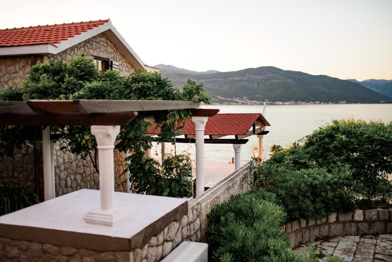 Apartments Ponta Krasici Tivat Exteriör bild